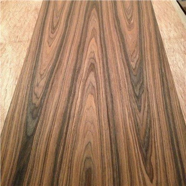 Nábytek Dřevěná deska Dýha